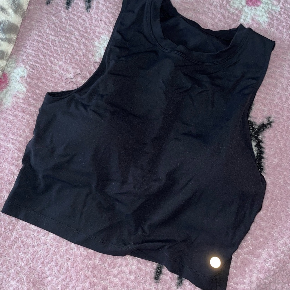 Workout Tank with Padding - Picture 3 of 4